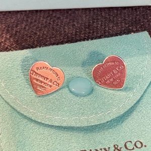 Return to Tiffany earrings and heart necklace